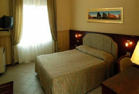 Hotel Olimpic Castel Maggiore Kültér fotó