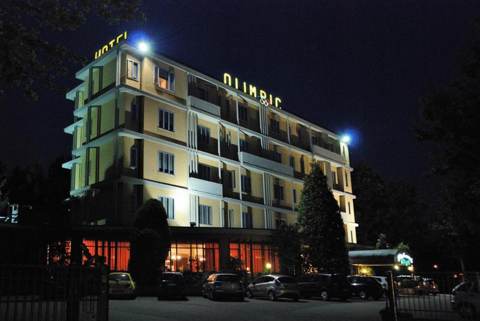Hotel Olimpic Castel Maggiore Kültér fotó